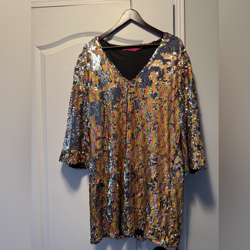 Boohoo brand new with tags Sequin V neck dress